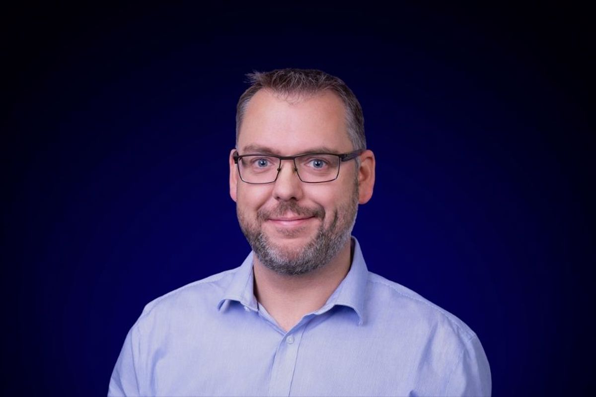 Stephen Garland (1200 × 627Px)