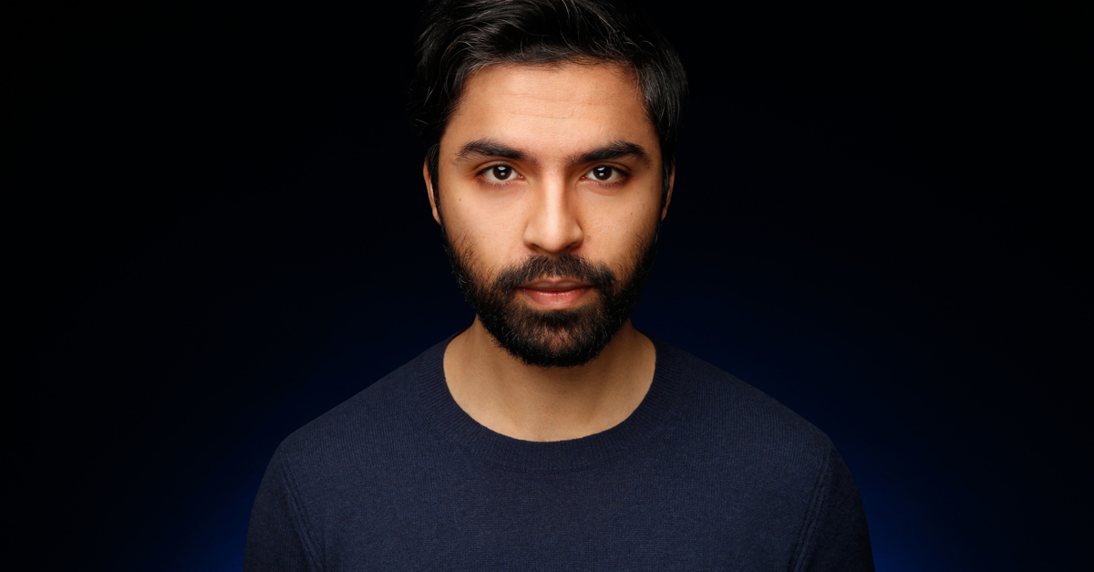 Dare Headshot